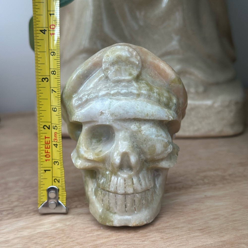 Jade Skull - Picture 7 of 8